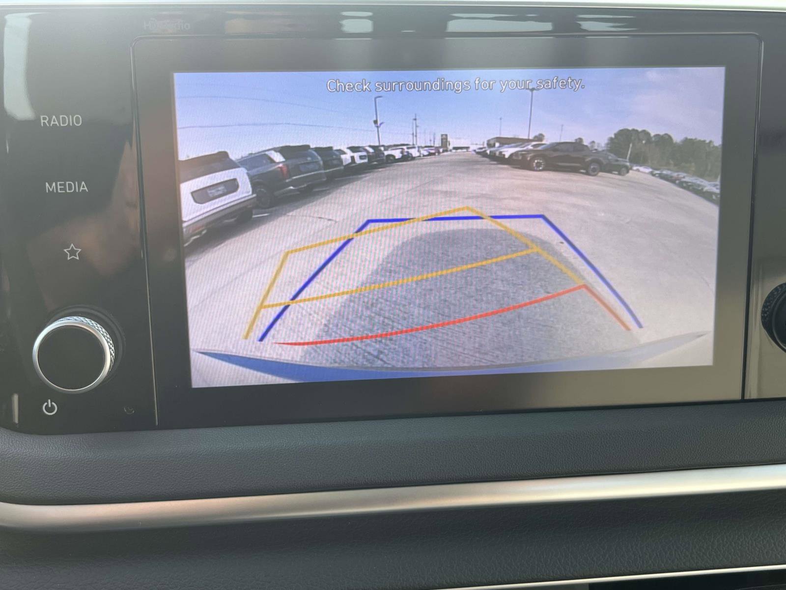 Certified 2023 Hyundai Sonata SE w/ Preferred Accessory Package FWD image 12