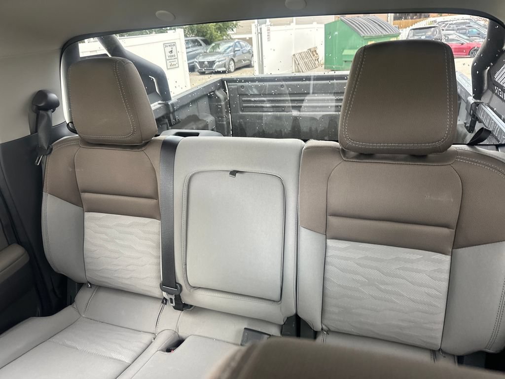 Used 2022 Nissan Frontier SV AWD/4WD image 18