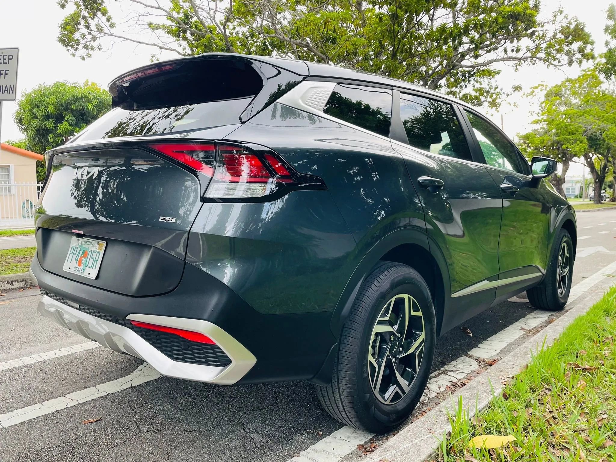 Used 2023 Kia Sportage LX image 5