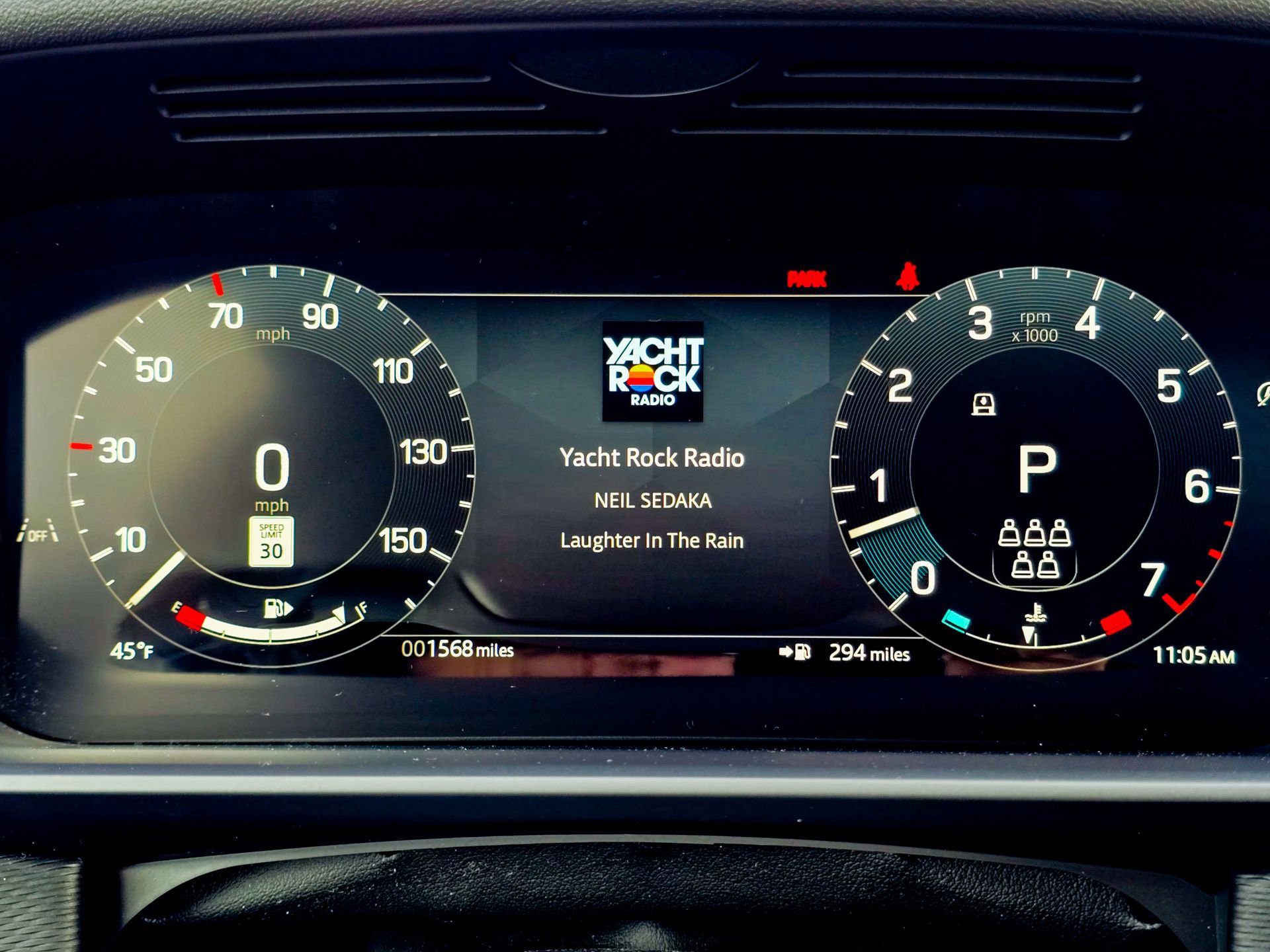 Used 2025 Land Rover Discovery Dynamic SE image 30