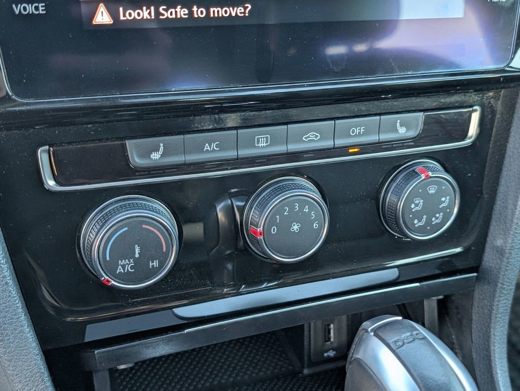 Used 2018 Volkswagen GTI SE image 24