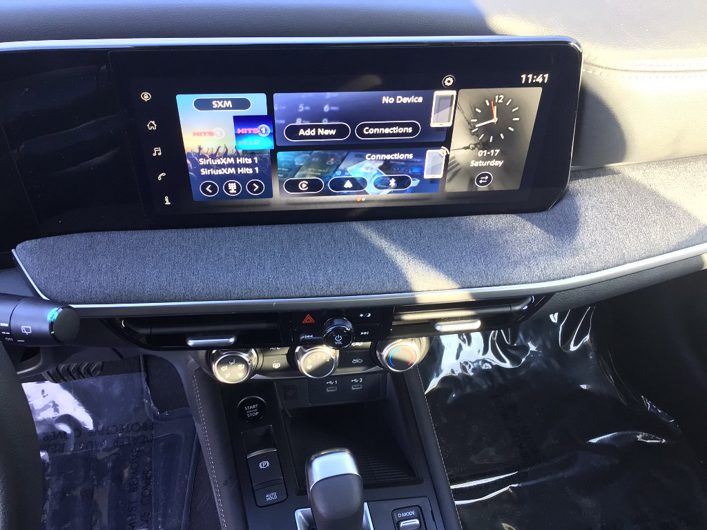 New 2025 Nissan Kicks SV image 12