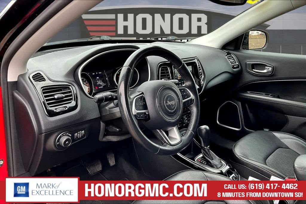 Used 2019 Jeep Compass Latitude FWD image 17