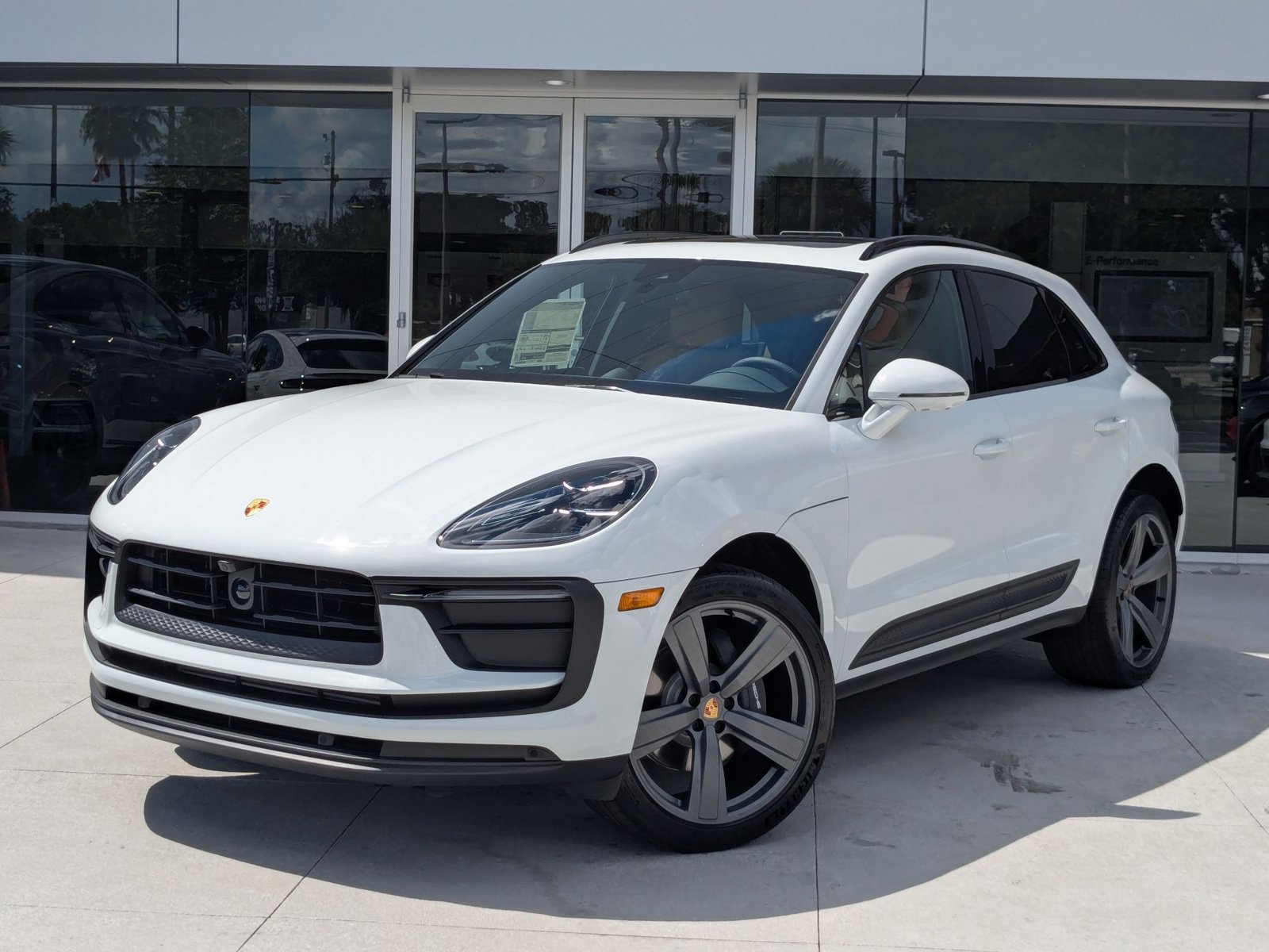 New 2026 Porsche Macan AWD/4WD image 1