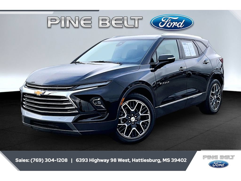 Used 2025 Chevrolet Blazer Premier w/ Enhanced Convenience Package AWD/4WD image 10