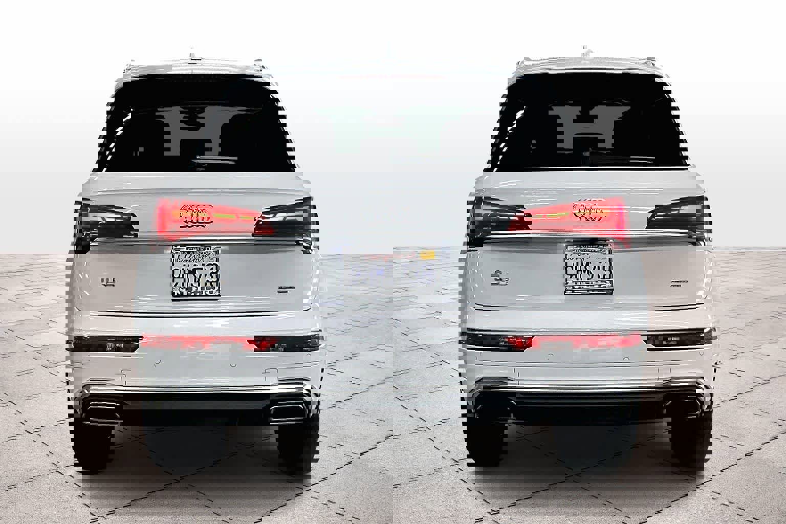 Used 2023 Audi Q5 2.0T Premium w/ Convenience Package image 7