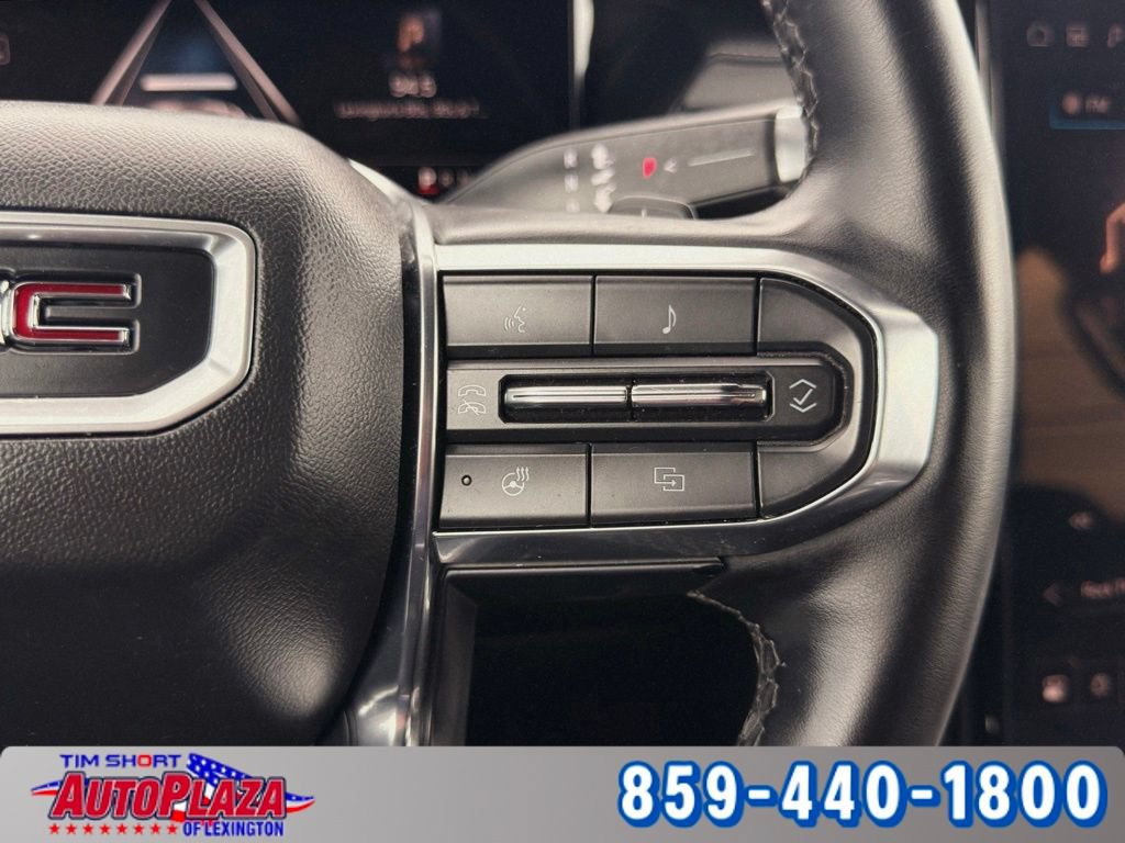 Used 2025 GMC Acadia Elevation FWD image 17