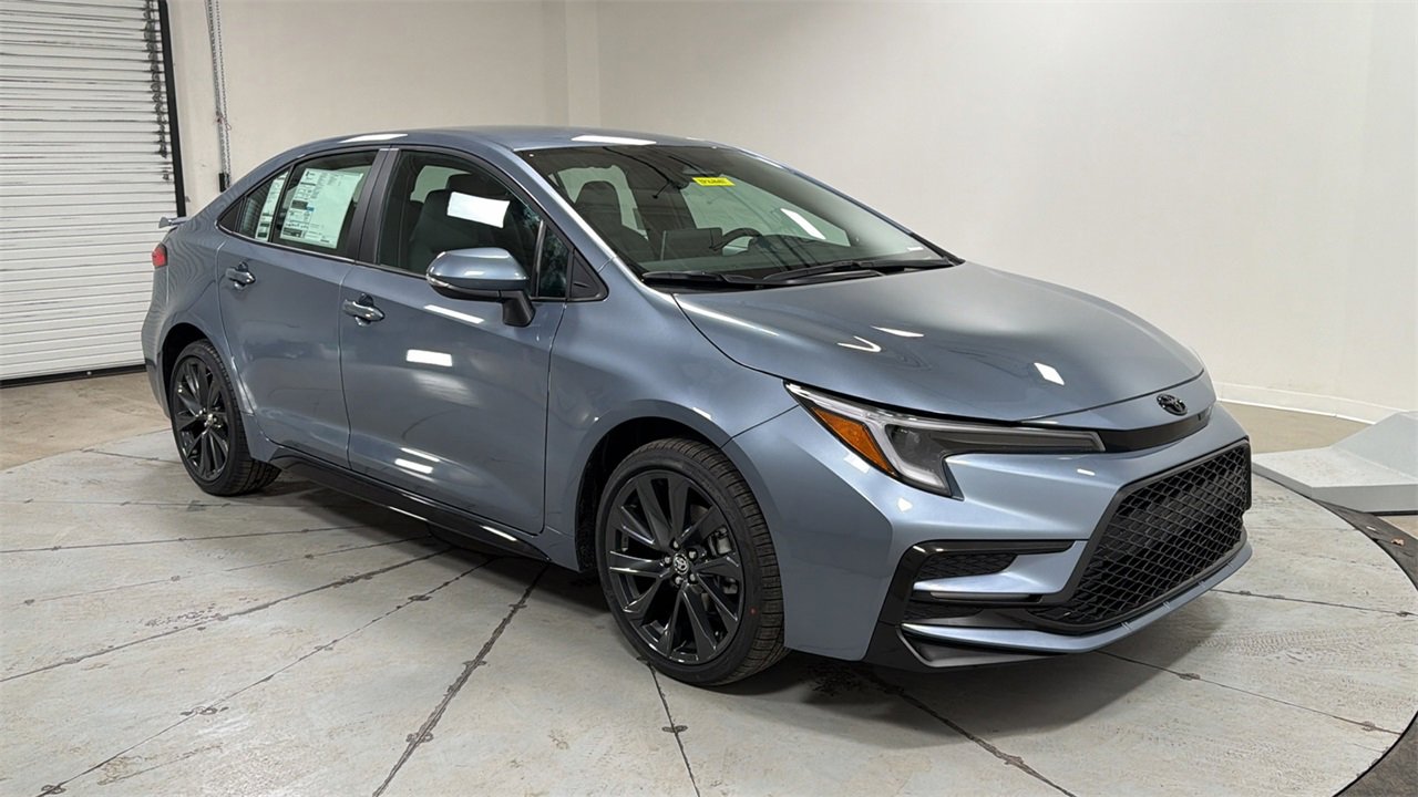 New 2026 Toyota Corolla SE image 3