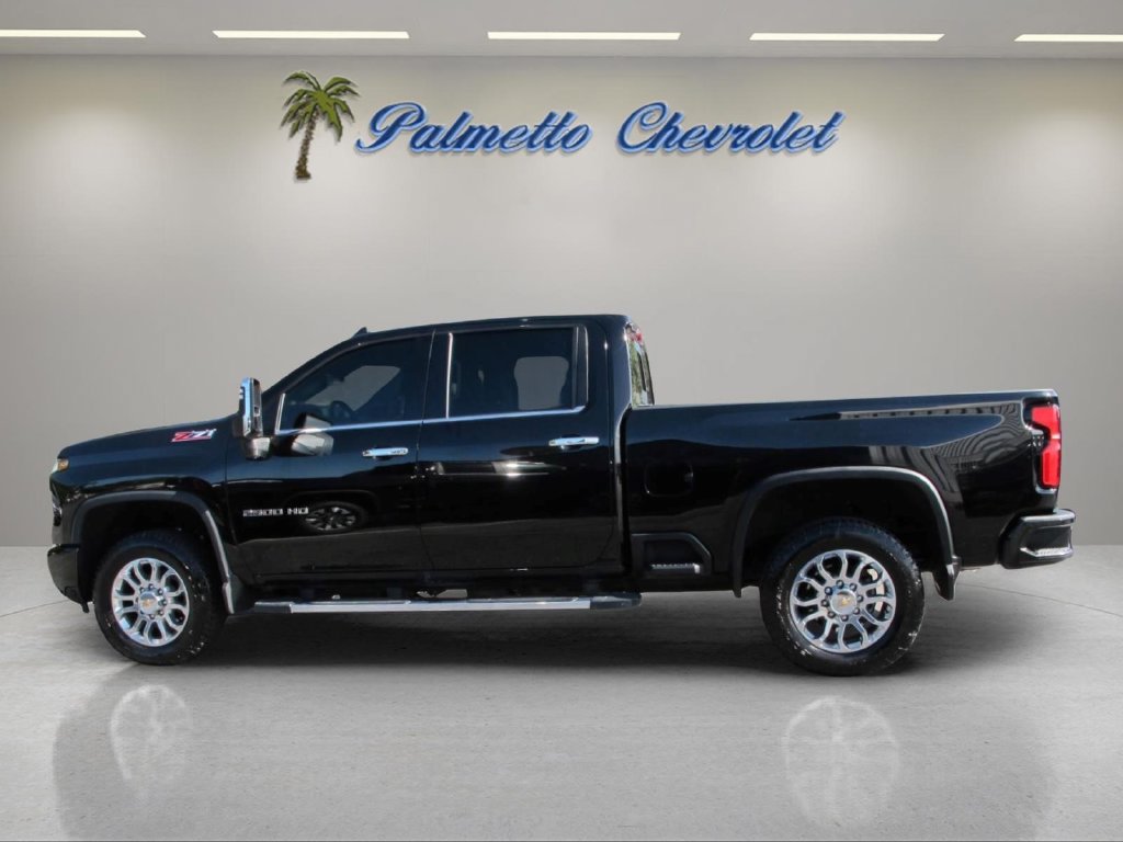 Used 2024 Chevrolet Silverado 2500 LTZ w/ LTZ Plus Package AWD/4WD image 5