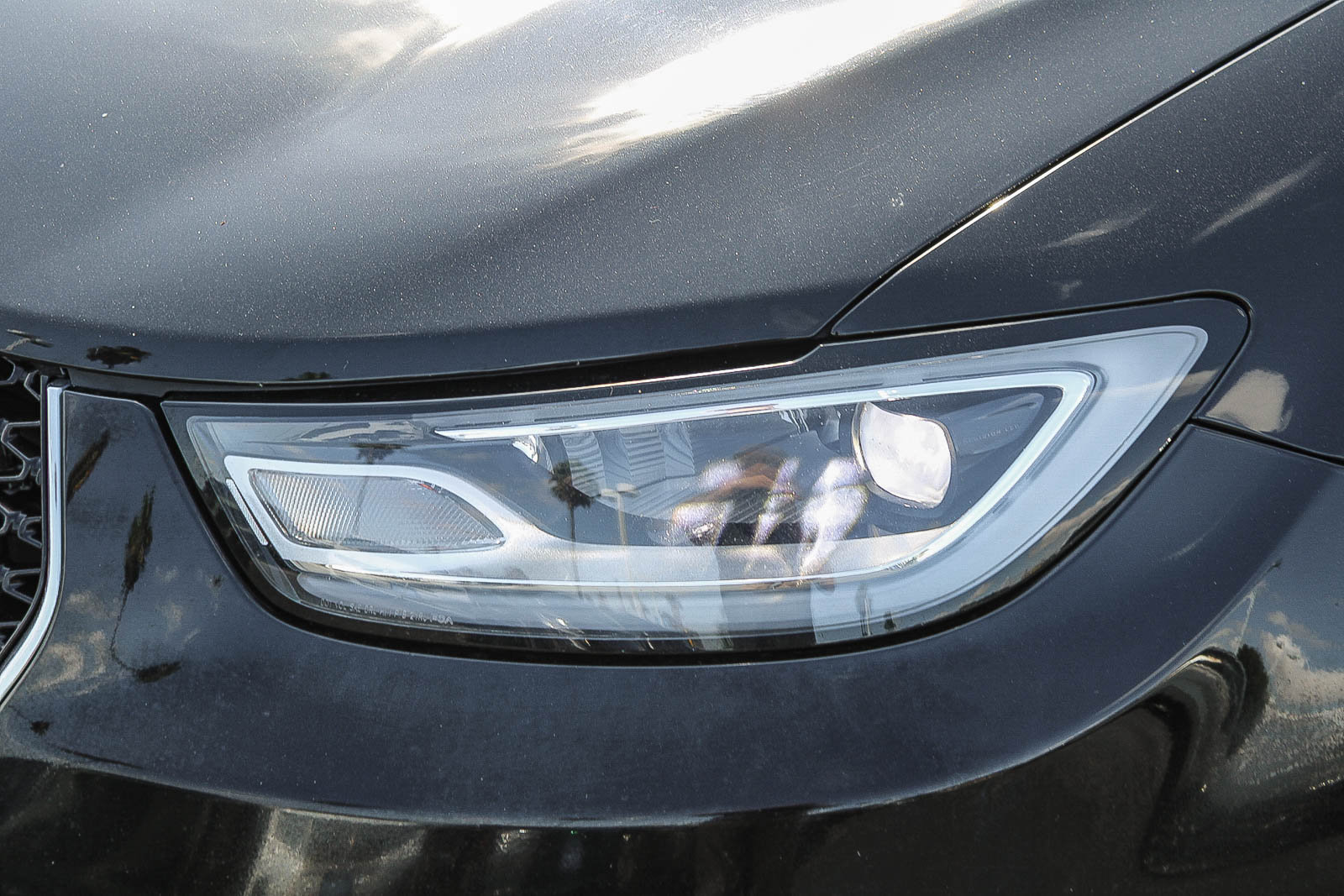 Used 2024 Chrysler Pacifica Limited FWD image 5