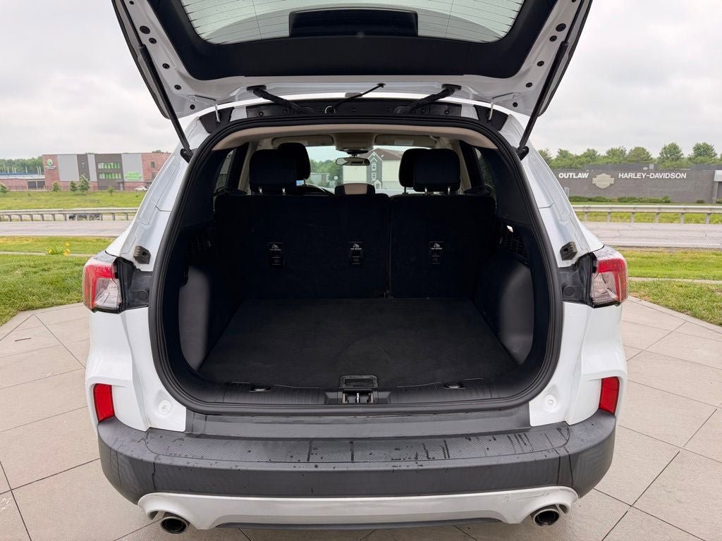 Used 2020 Ford Escape SE FWD image 29