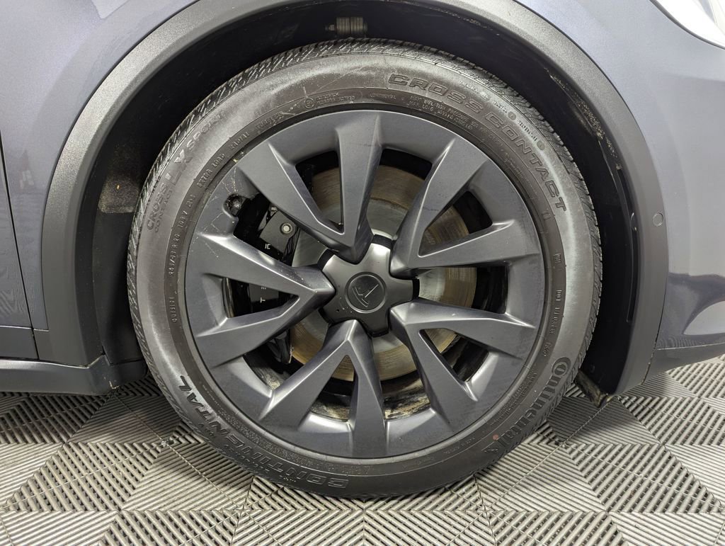 Used 2023 Tesla Model X image 27