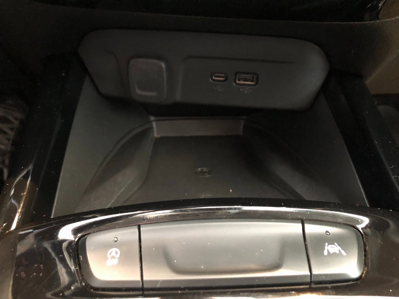 Used 2024 Chevrolet Trax LT w/ Sunroof Package image 23