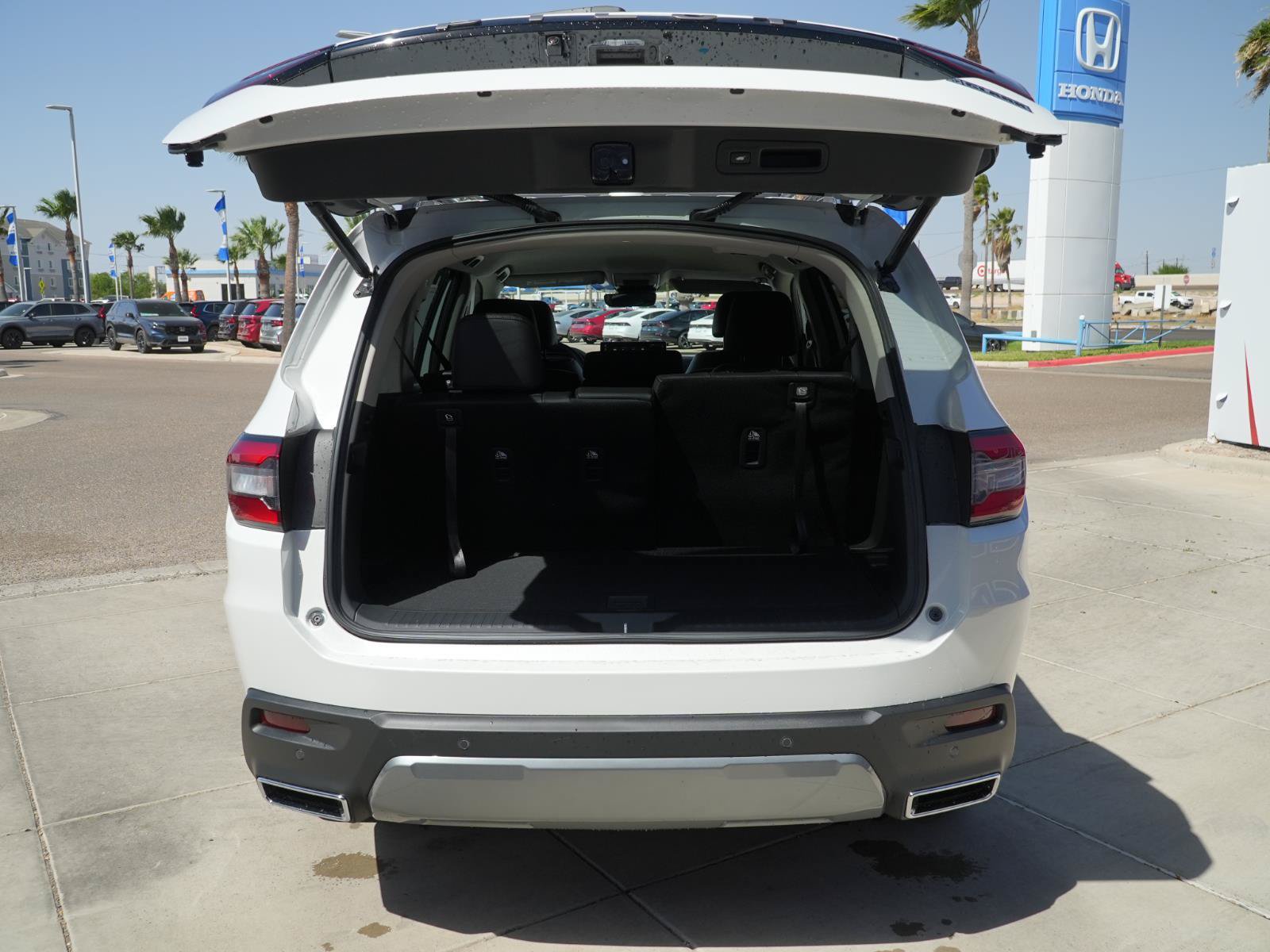 Used 2026 Honda Pilot EX-L image 10