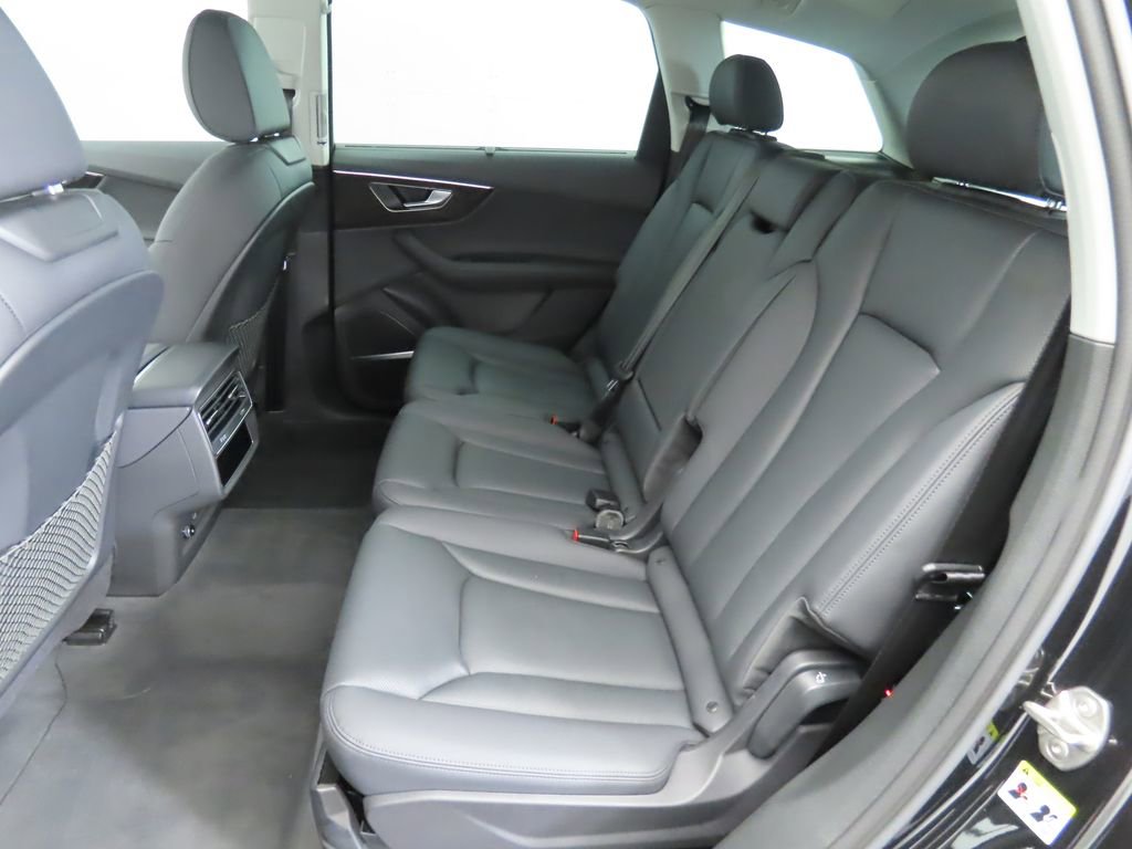 Used 2023 Audi Q7 3.0T Prestige image 21