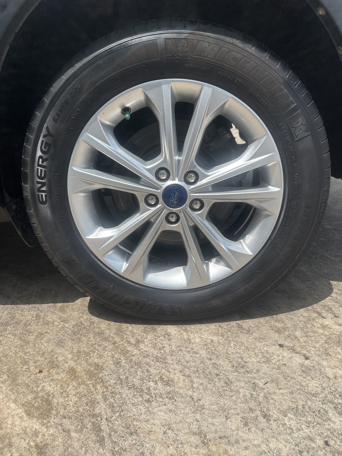 Used 2017 Ford Escape SE FWD image 25