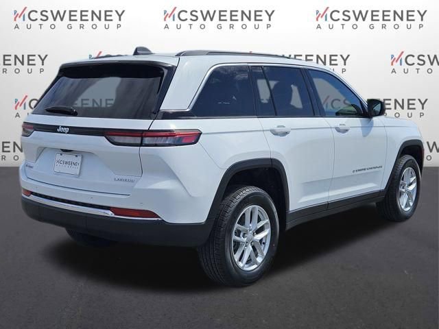 New 2026 Jeep Grand Cherokee Laredo image 5