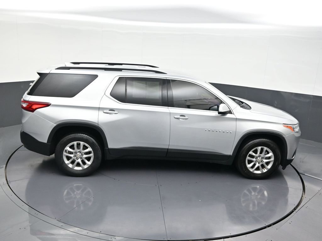 Used 2021 Chevrolet Traverse LT image 21