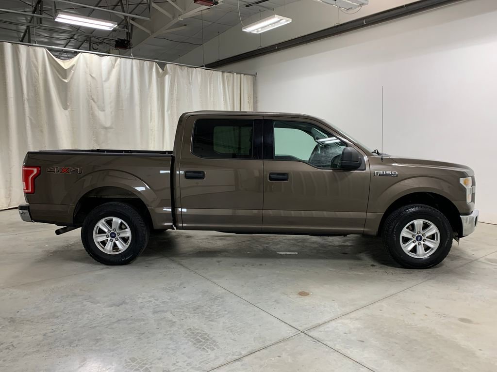 Used 2015 Ford F150 XLT image 11