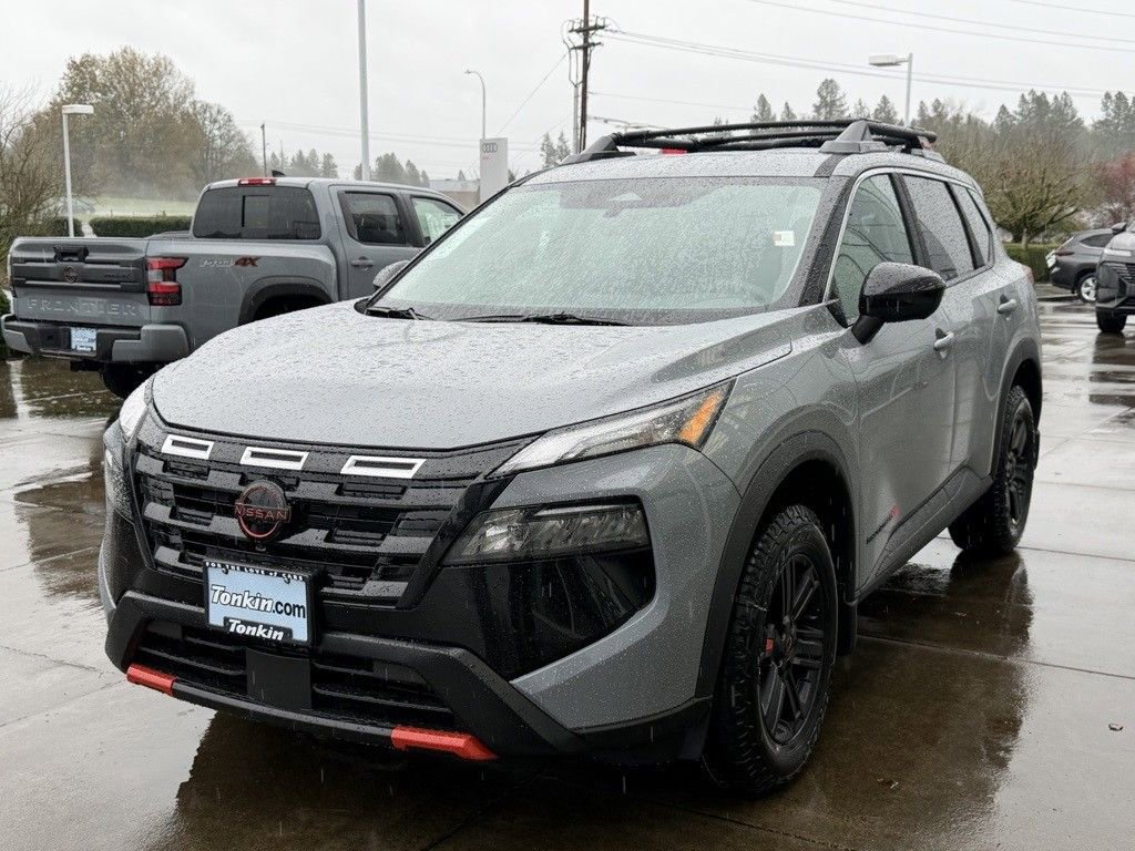 Used 2026 Nissan Rogue SV AWD/4WD image 4