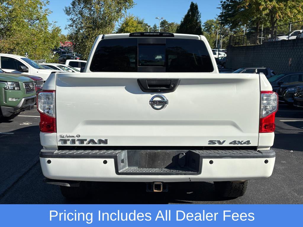 Used 2018 Nissan Titan SV w/ SV Convenience Package AWD/4WD image 5