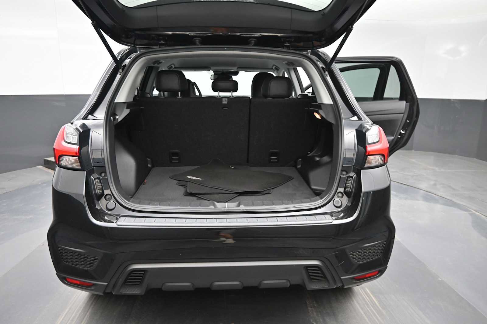 Used 2022 Mitsubishi Outlander Sport SE FWD image 14