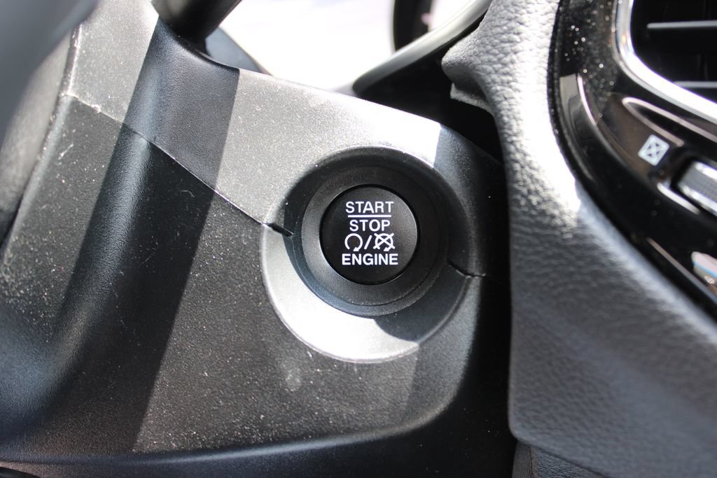Used 2021 Jeep Compass Latitude w/ Sun and Sound Group AWD/4WD image 19