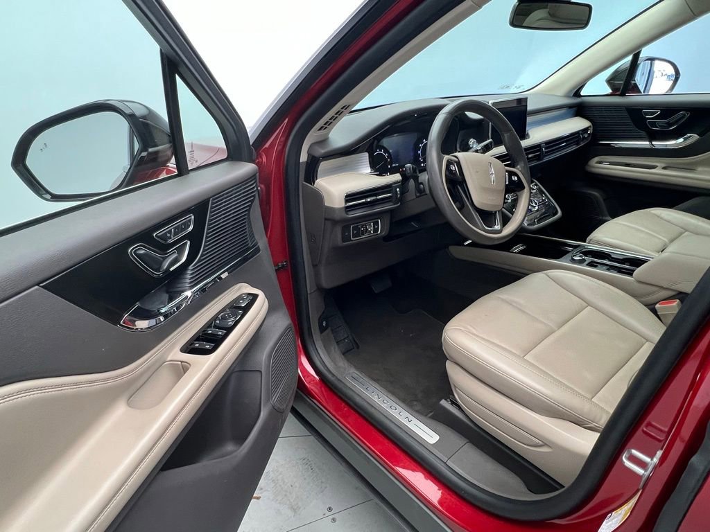 Used 2022 Lincoln Corsair FWD w/ Premium Package image 22