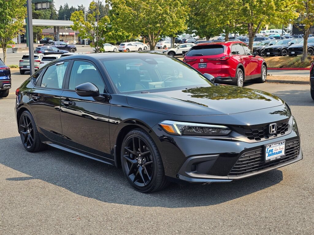 Used 2024 Honda Civic Sport Touring image 3