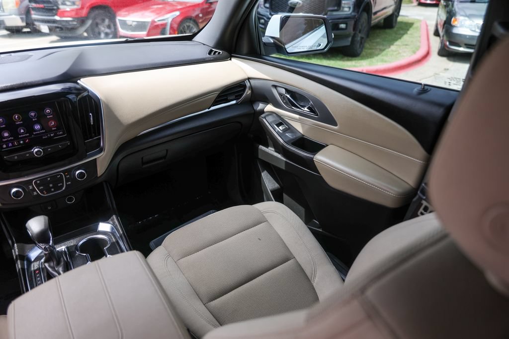 Used 2023 Chevrolet Traverse LS w/ Safety Package FWD image 29