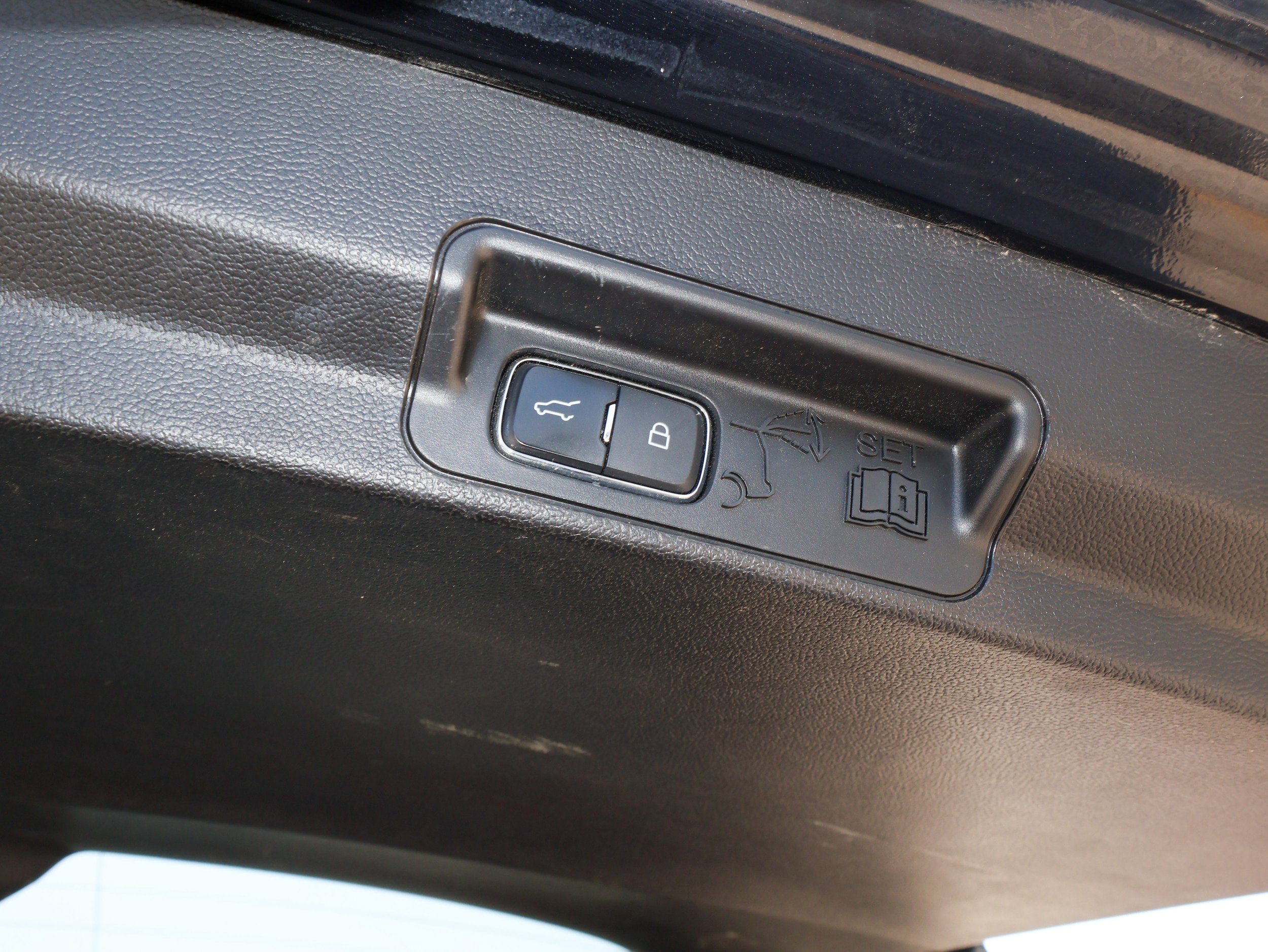 Used 2020 Ford Explorer ST w/ ST Street Pack AWD/4WD image 9