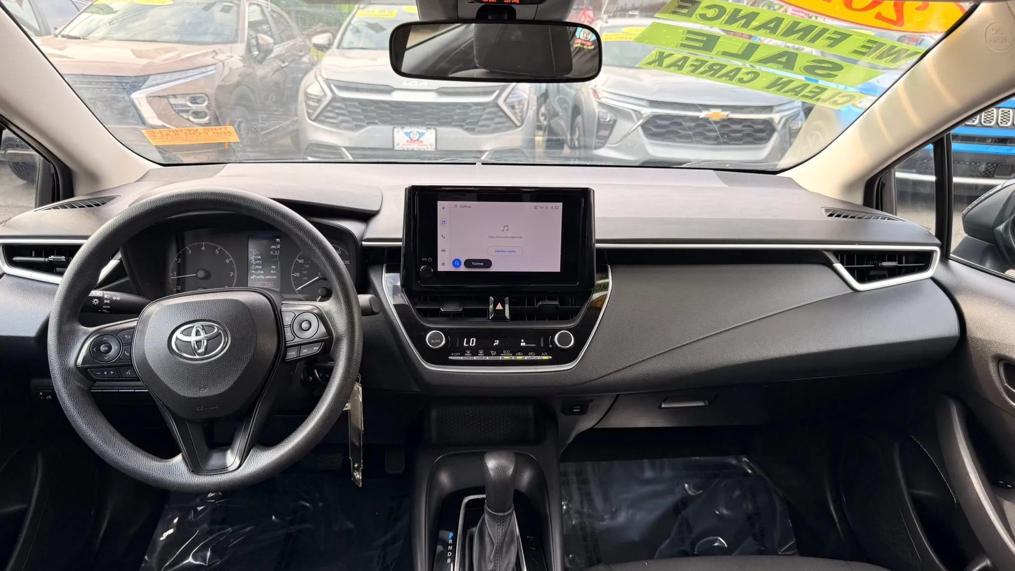 Used 2023 Toyota Corolla LE FWD image 15