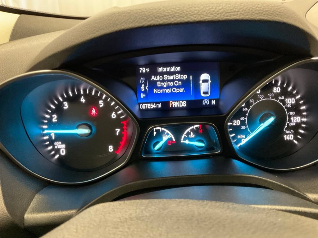 Used 2017 Ford Escape SE w/ SE Cold Weather Package AWD/4WD video 2