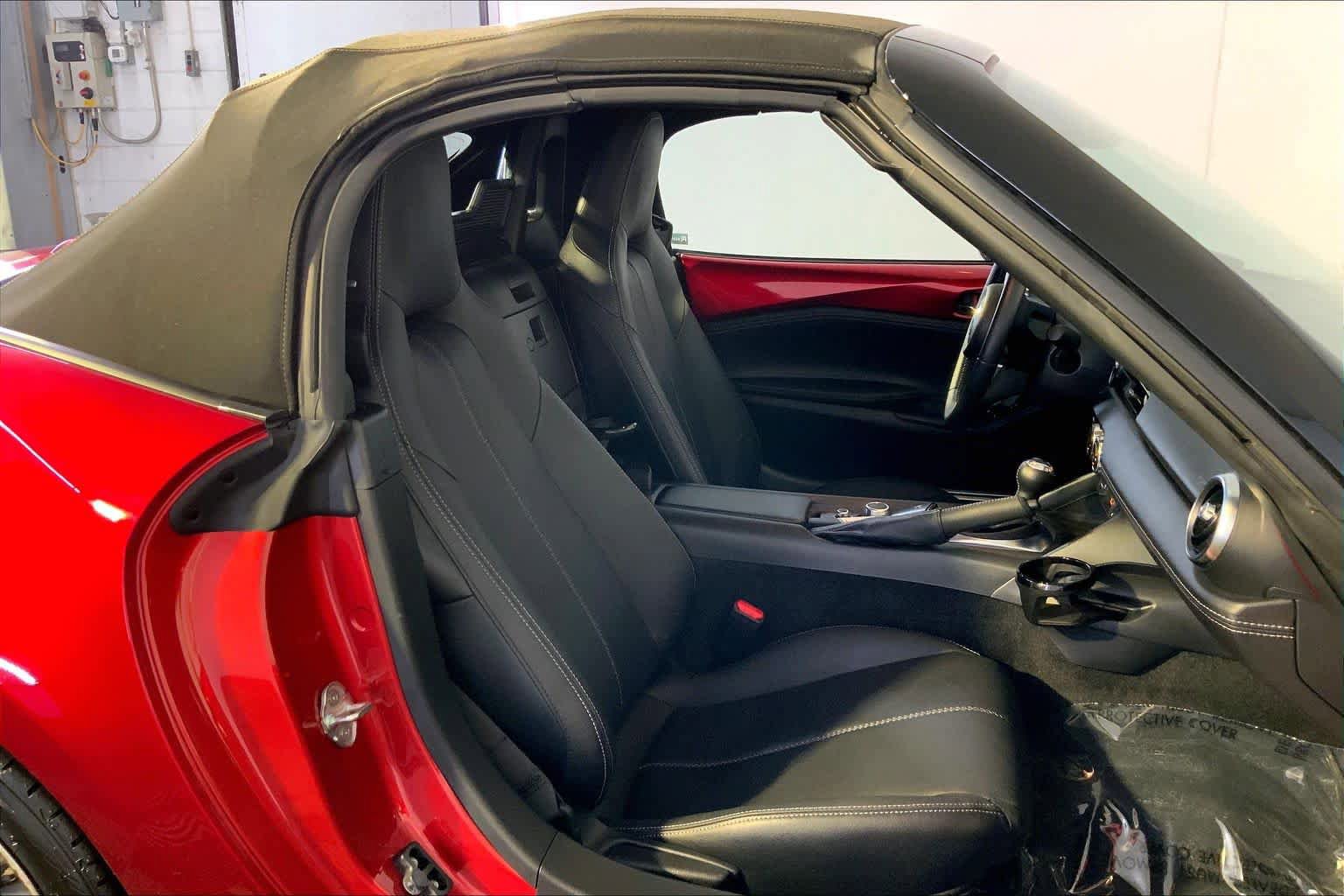 Used 2023 MAZDA MX-5 Miata Grand Touring RWD image 8