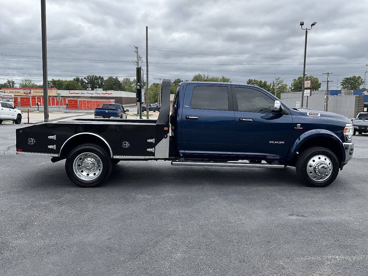 Used 2019 RAM 5500 Laramie AWD/4WD image 6