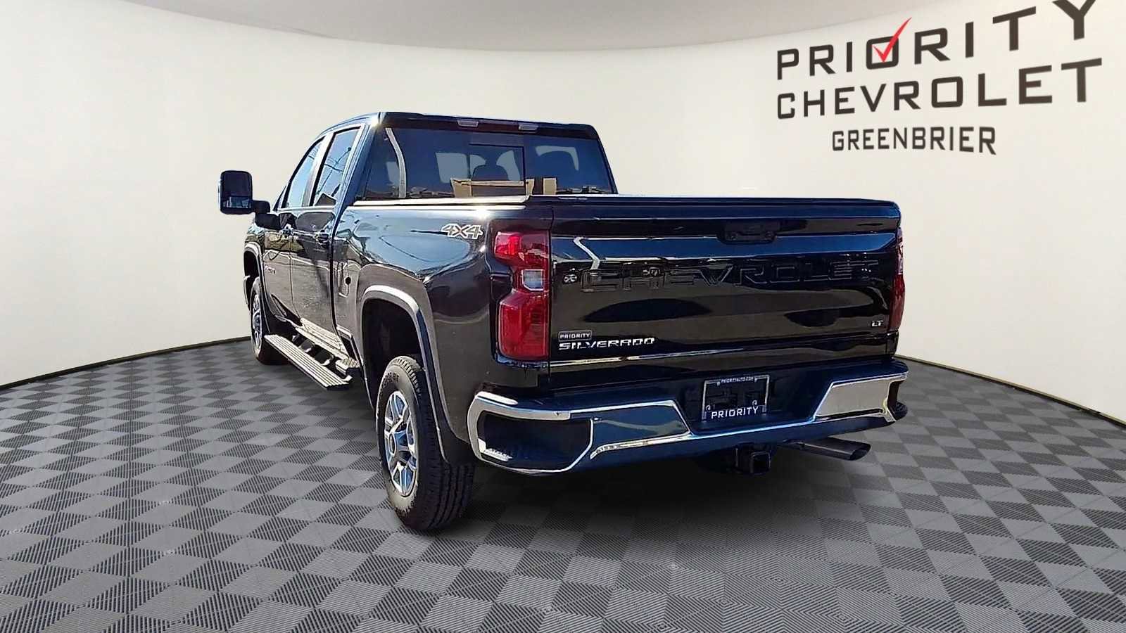 Used 2025 Chevrolet Silverado 2500 LT w/ Convenience Package image 7