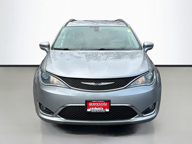 Used 2017 Chrysler Pacifica Touring-L image 4