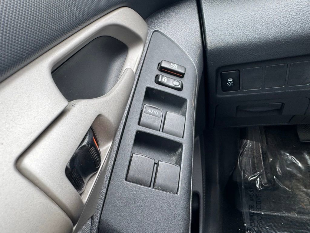Used 2010 Toyota Matrix FWD image 27