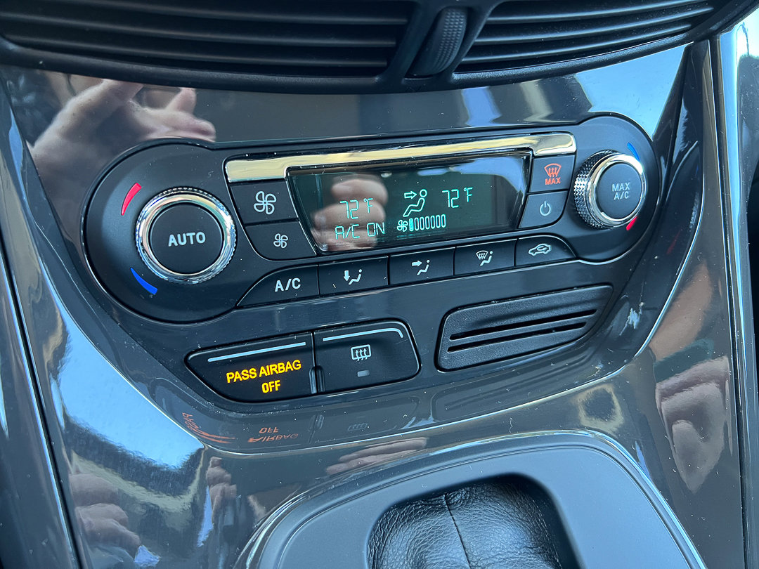 Used 2016 Ford Escape Titanium image 24