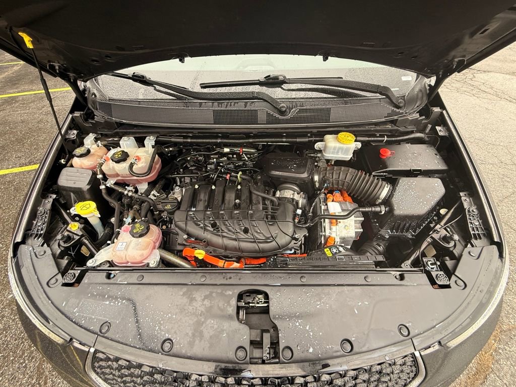 Used 2021 Chrysler Pacifica Touring-L image 12