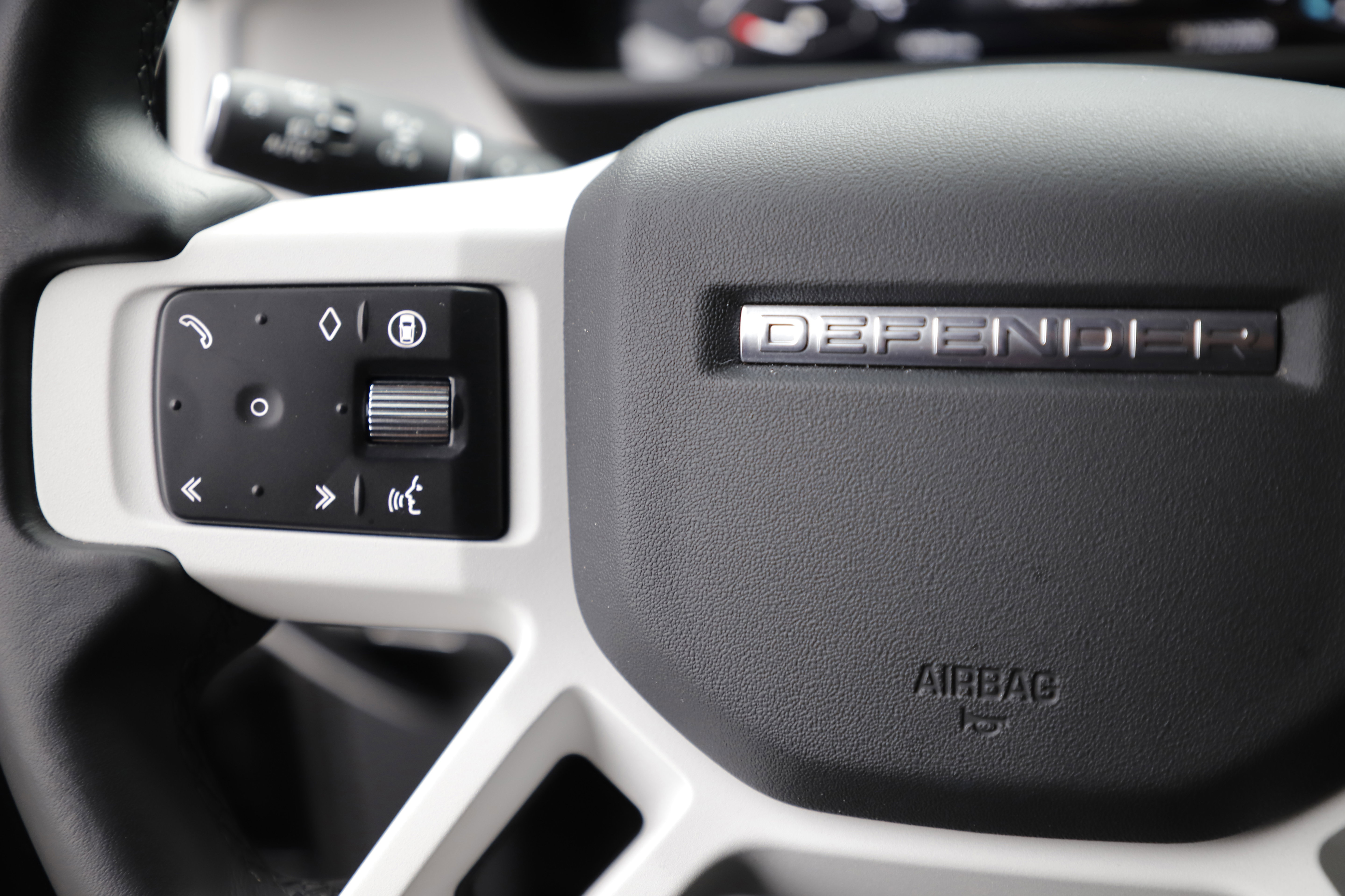 Certified 2025 Land Rover Defender 110 S image 26