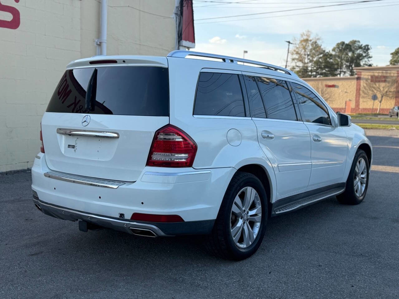 Used 2011 Mercedes-Benz GL 450 4MATIC image 8