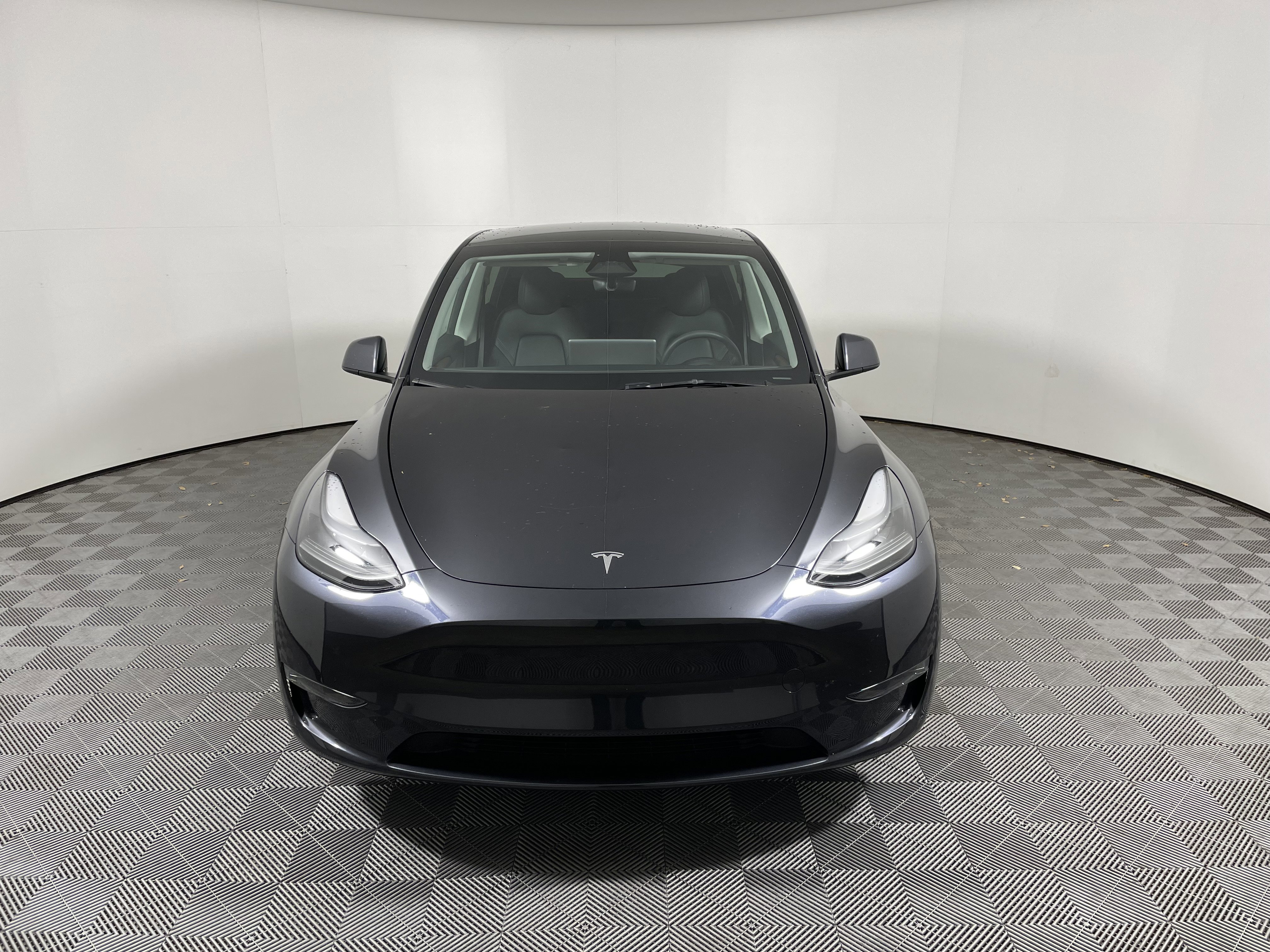 Used 2024 Tesla Model Y 2WD image 8