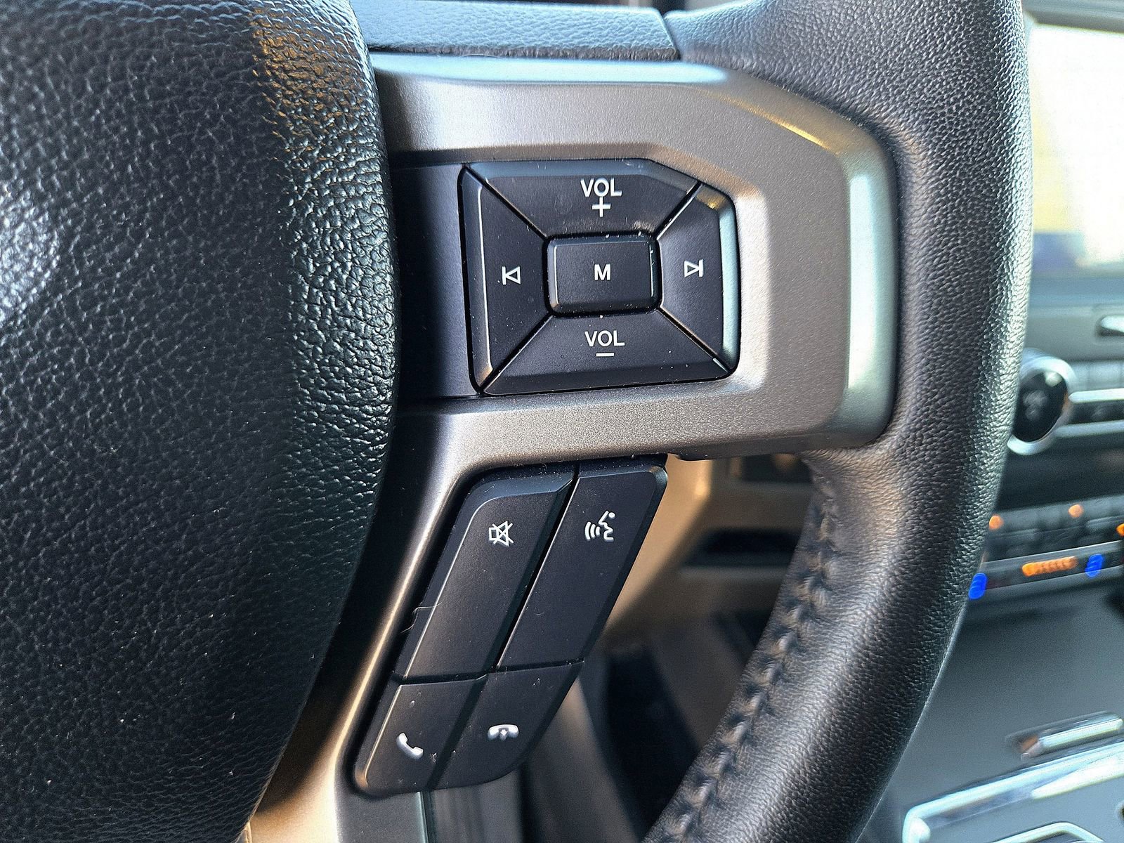 Used 2021 Ford Expedition XLT image 14