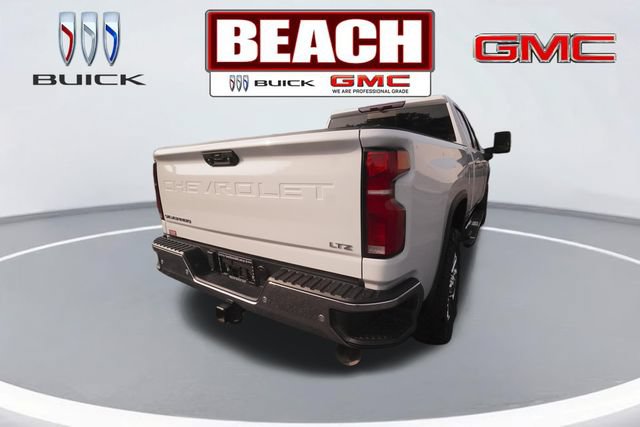 Used 2025 Chevrolet Silverado 2500 LTZ w/ LTZ Convenience Package AWD/4WD image 3