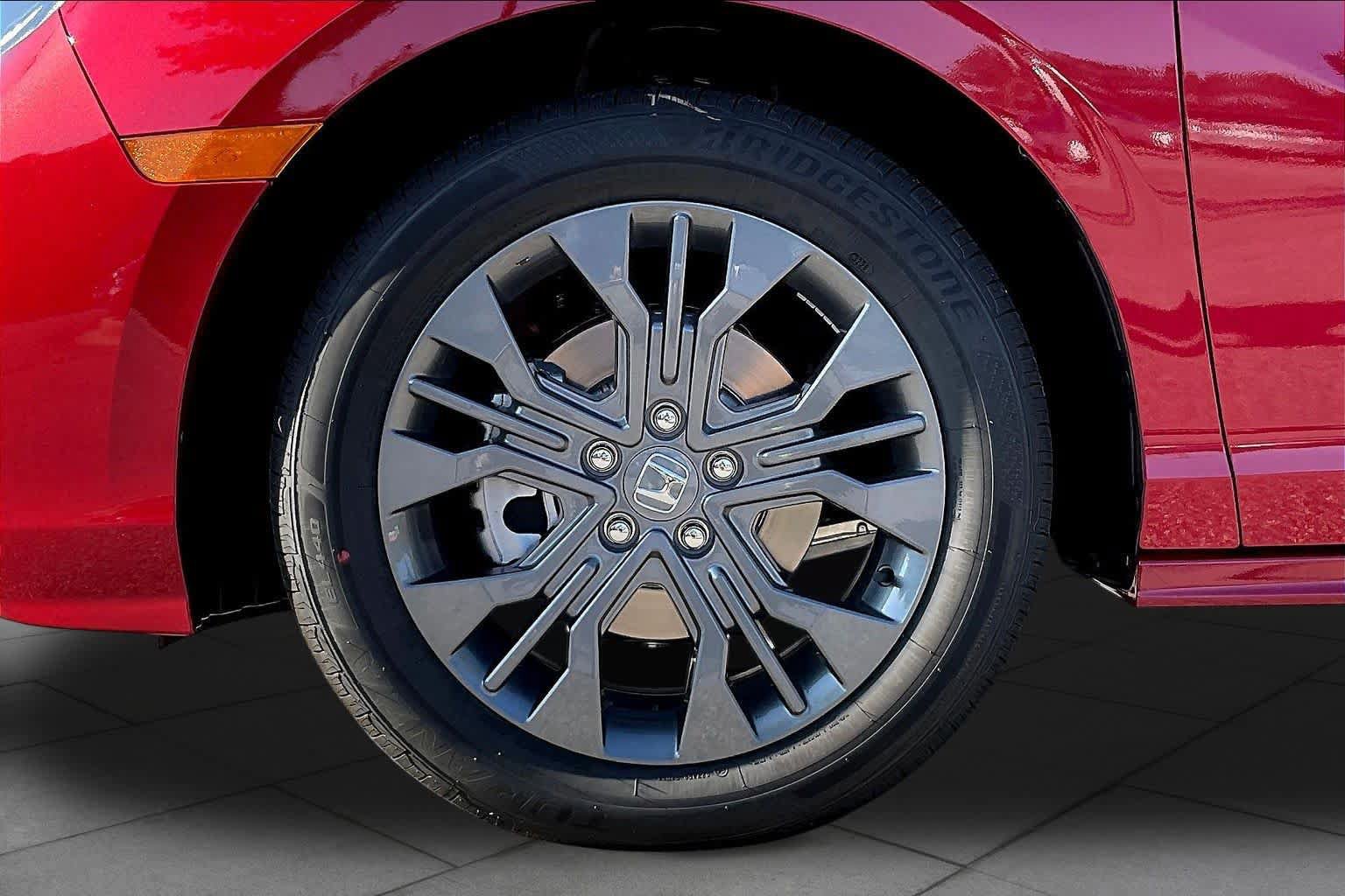 New 2027 Honda Odyssey Touring image 11