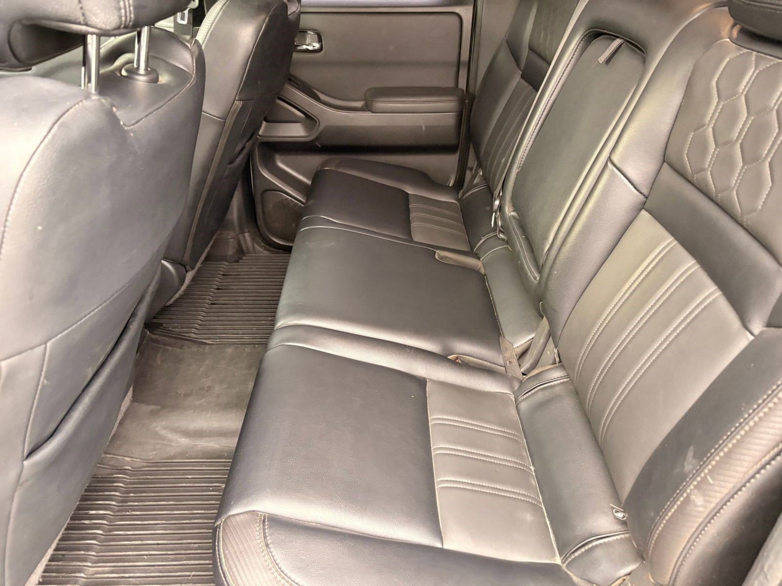 Used 2022 Nissan Frontier PRO-4X w/ Pro-4X Premium Package image 25