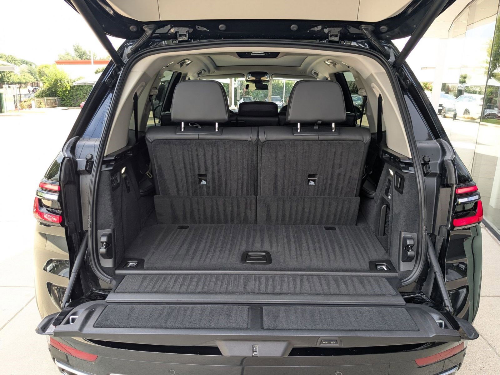 Used 2023 BMW X7 xDrive40i image 21