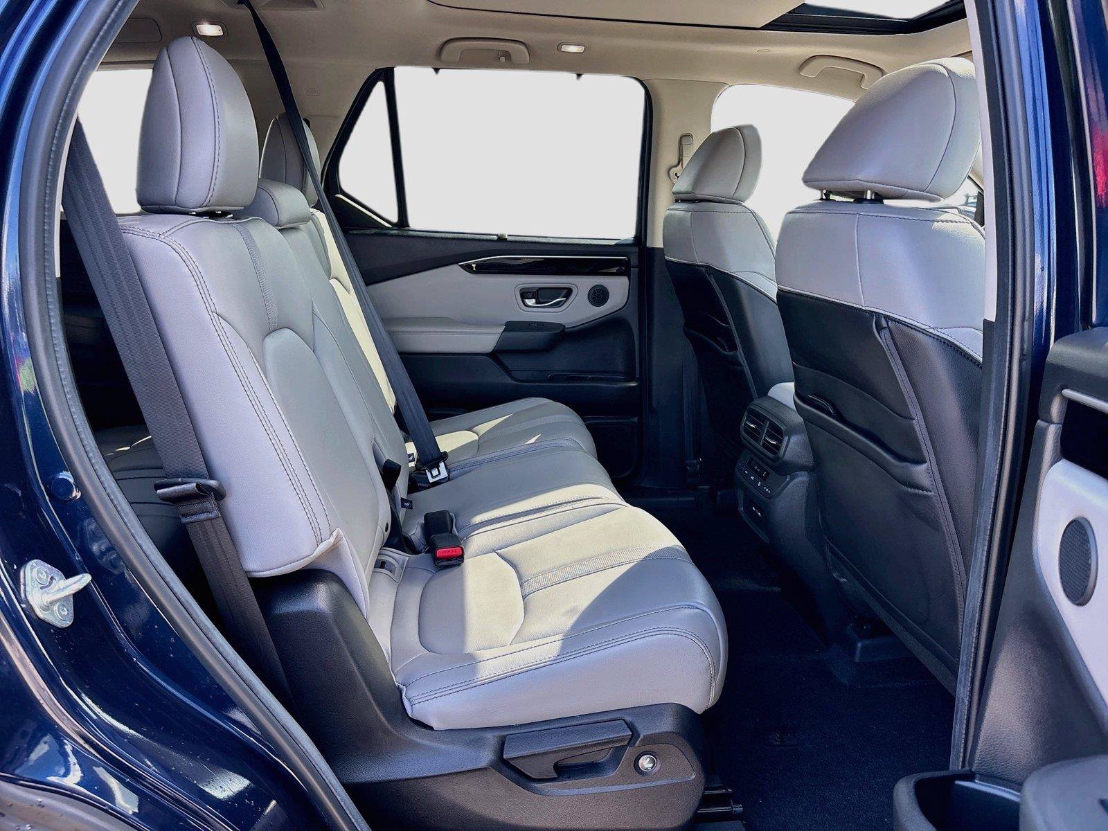 Used 2024 Honda Pilot Touring image 29