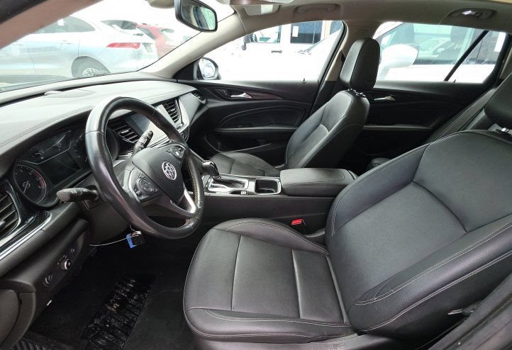 Used 2019 Buick Regal Essence w/ Sights and Sounds Package AWD/4WD image 11